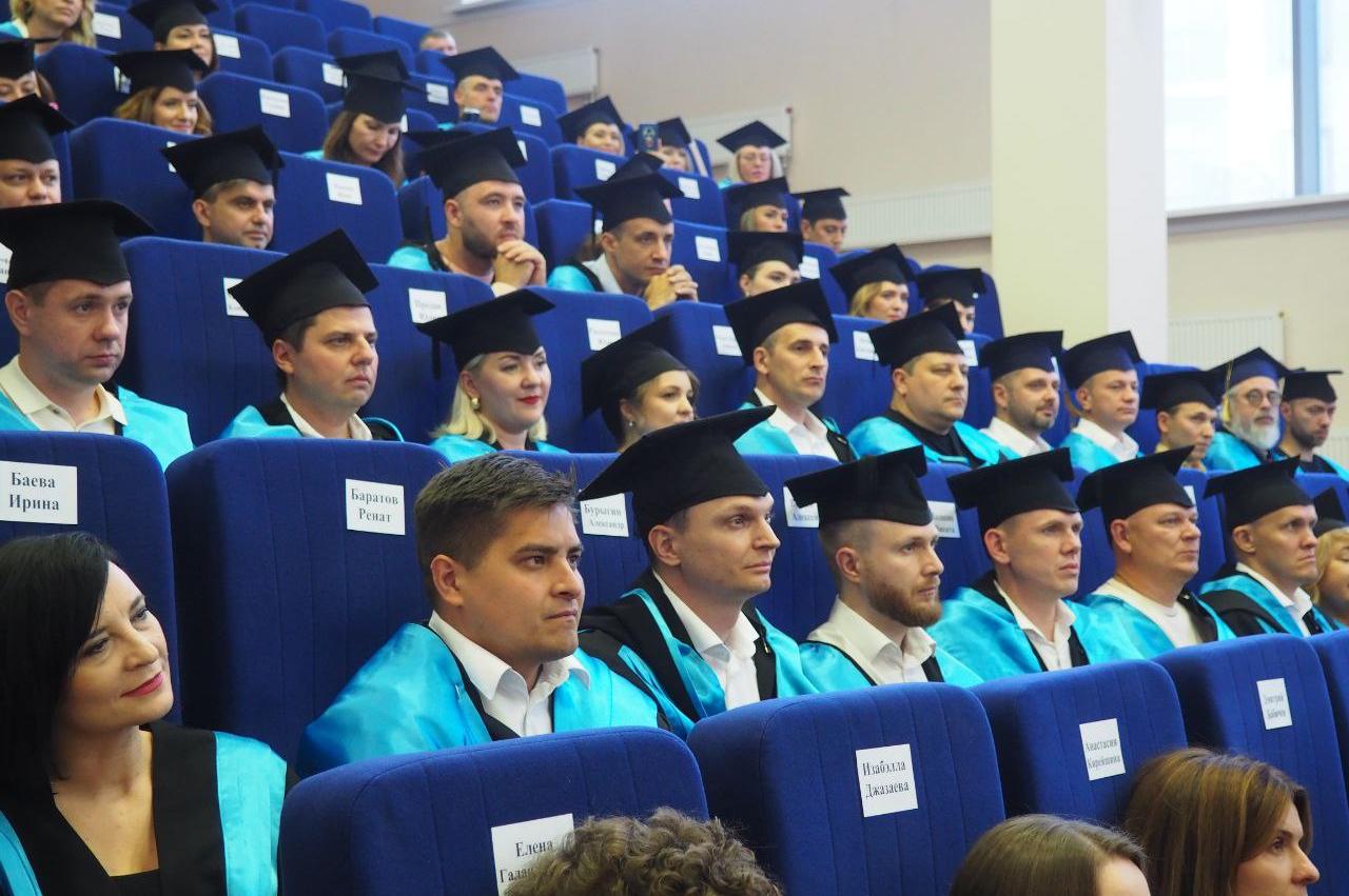 Центр международных программ MBA Академии вручил дипломы выпускникам