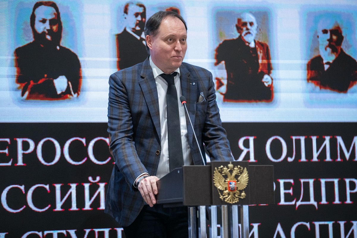 Выпускник магистратуры Роман Харланов о том, почему выбрал Академию