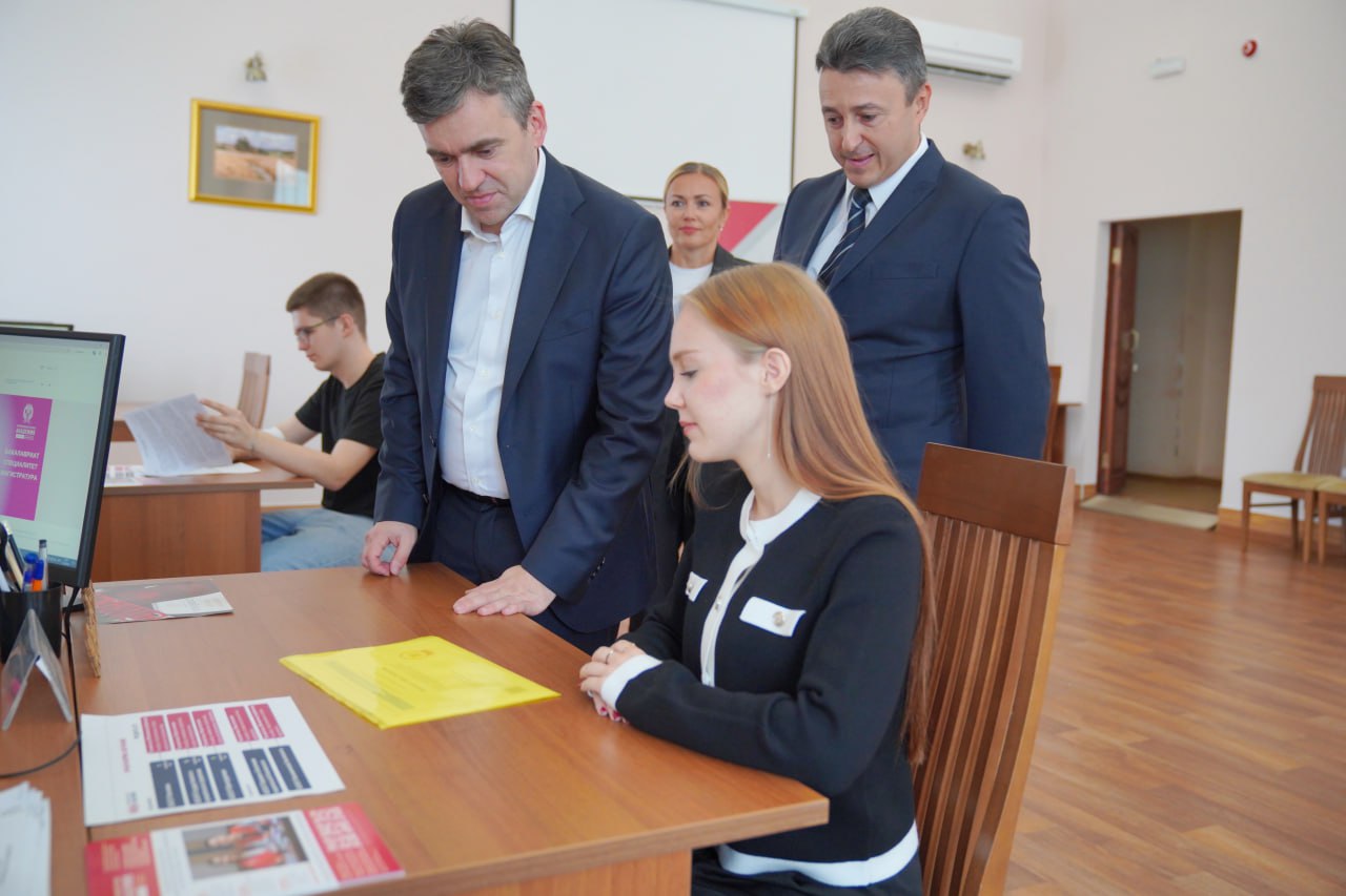 Губернатор Ивановской области провел рабочую встречу с директором филиала