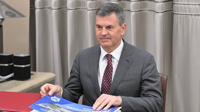 Дорогие студенты, уважаемые коллеги! Поздравляю вас с Днем академии!
